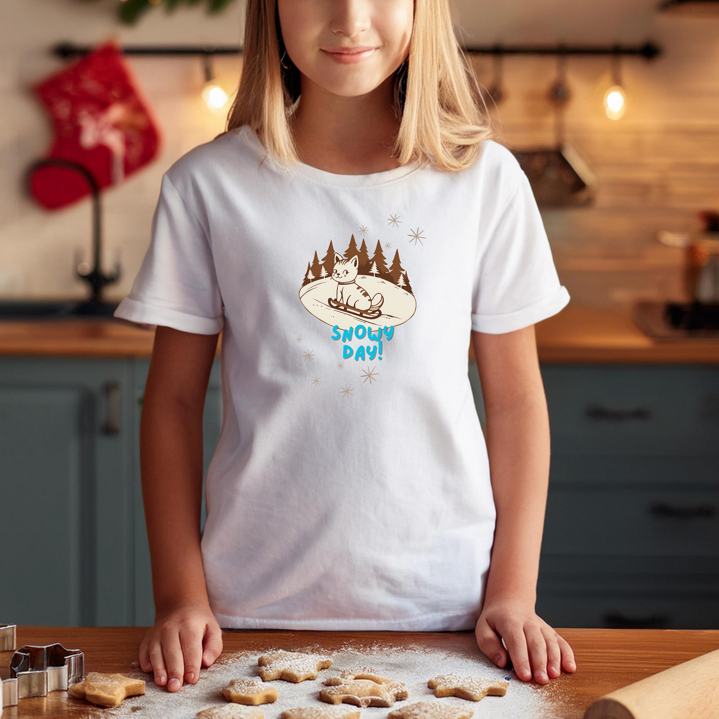 SLEDDING KITTEN (Kids T-Shirt)